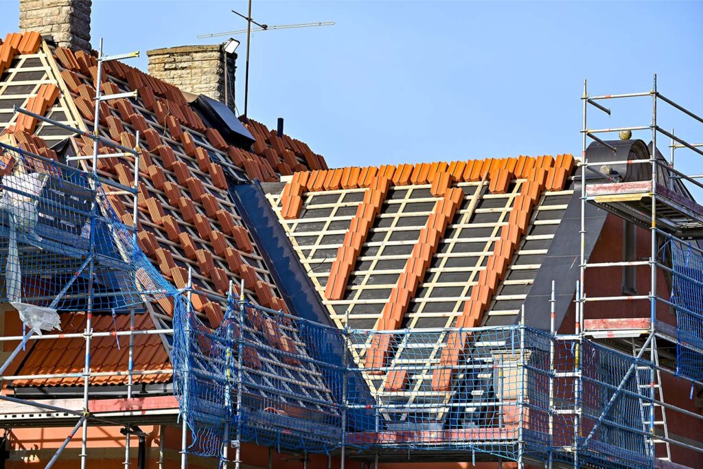 dakwerk, plakken, mvl dakwerken, bitumen, branden, dakpannen, zink- en lood